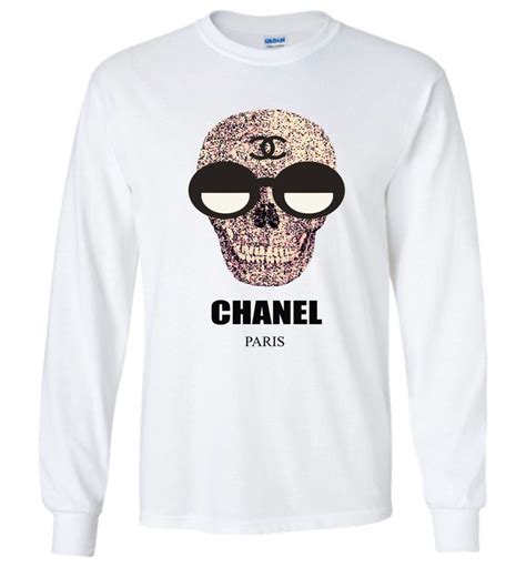 chanel shirt clip